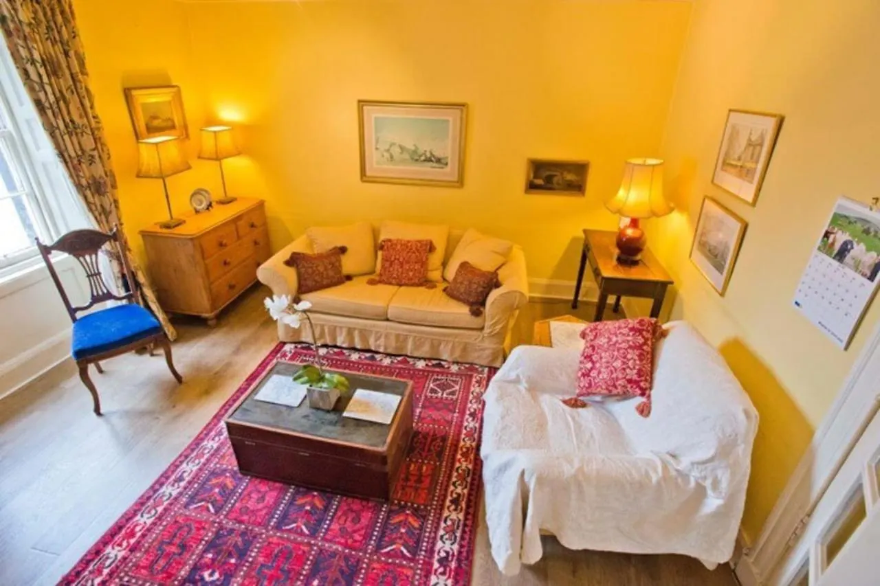 Kontakte von Thistle Street Apartment At Heart Of The City Centre